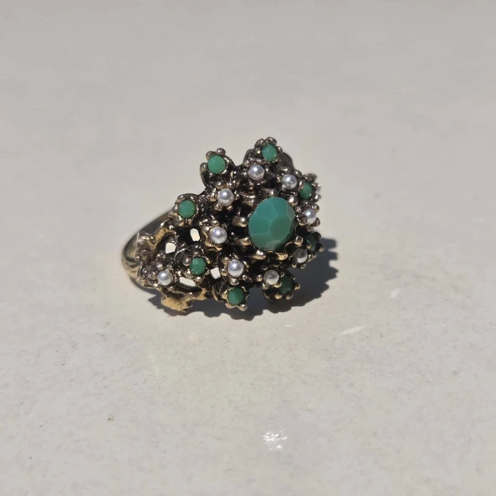 Vintage Gold Tone Metal Floral Cluster Ring Size 7.75 Green Faux Pearl